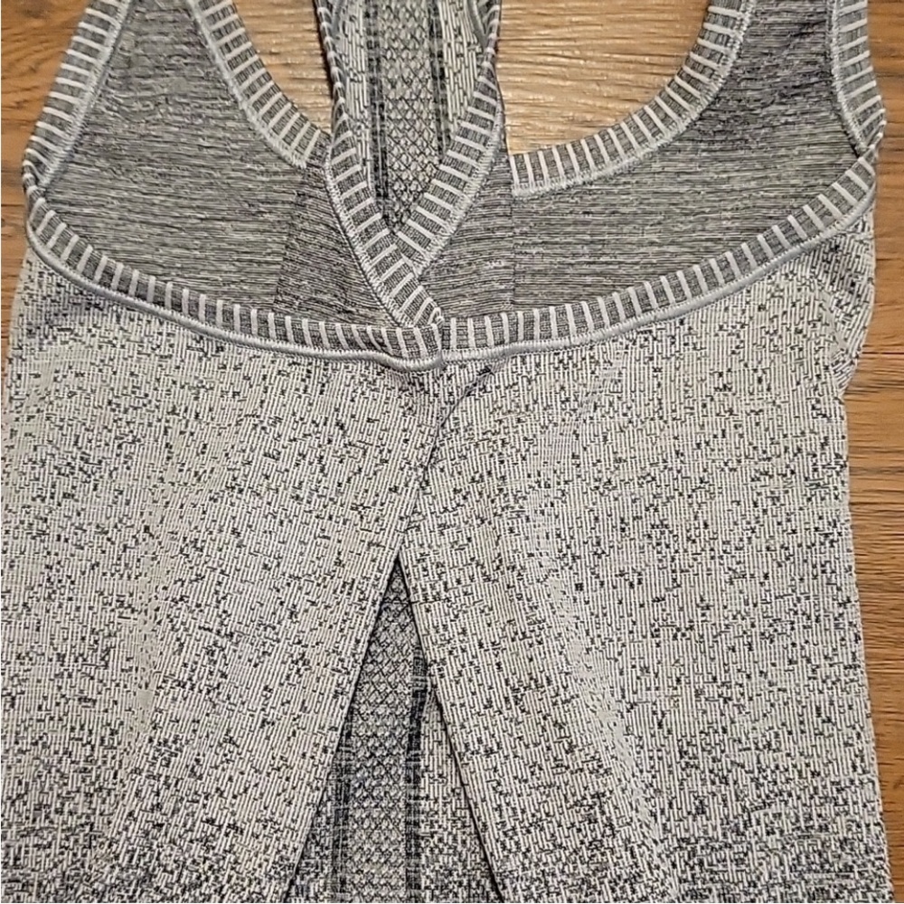Lululemon Gray Ombre Run Swiftly Tech Tank Top Si… - image 6